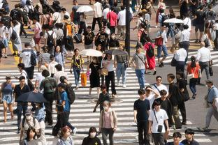 B费是欧洲杯预选赛直接参与10球及以上5人中唯一的中场球员